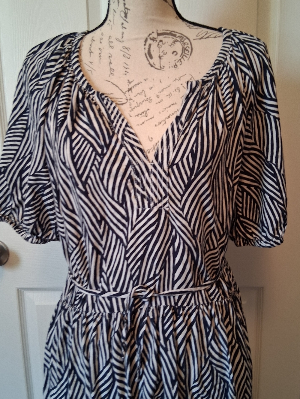 Terra & Sky Blue And White Puff Sleeve Dress. 1X - Picture 4 of 11